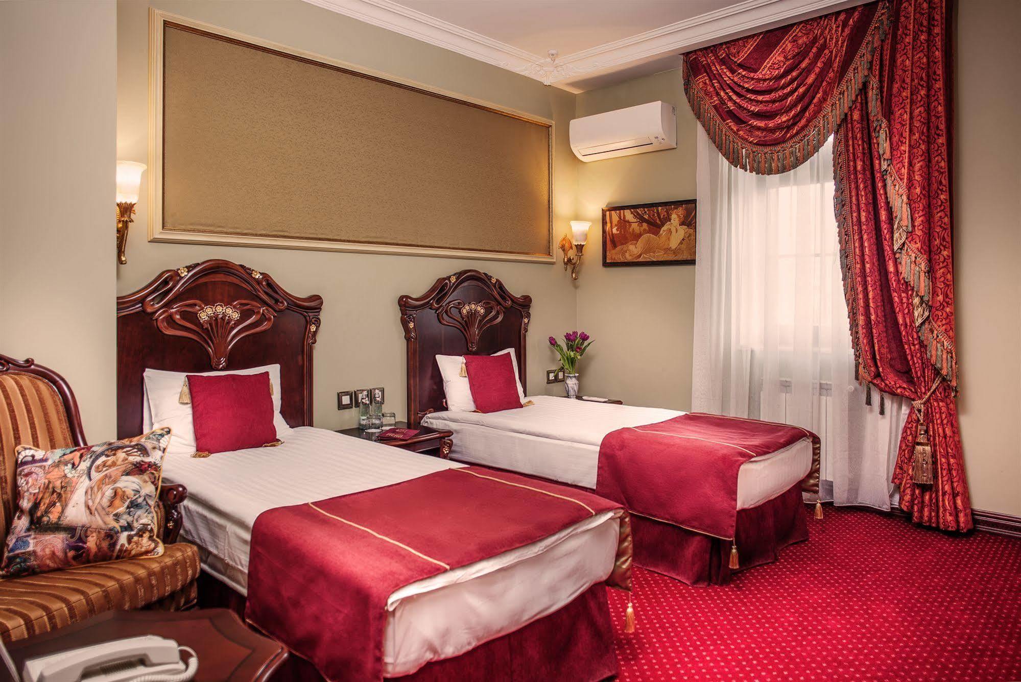 Staro Hotel 4*