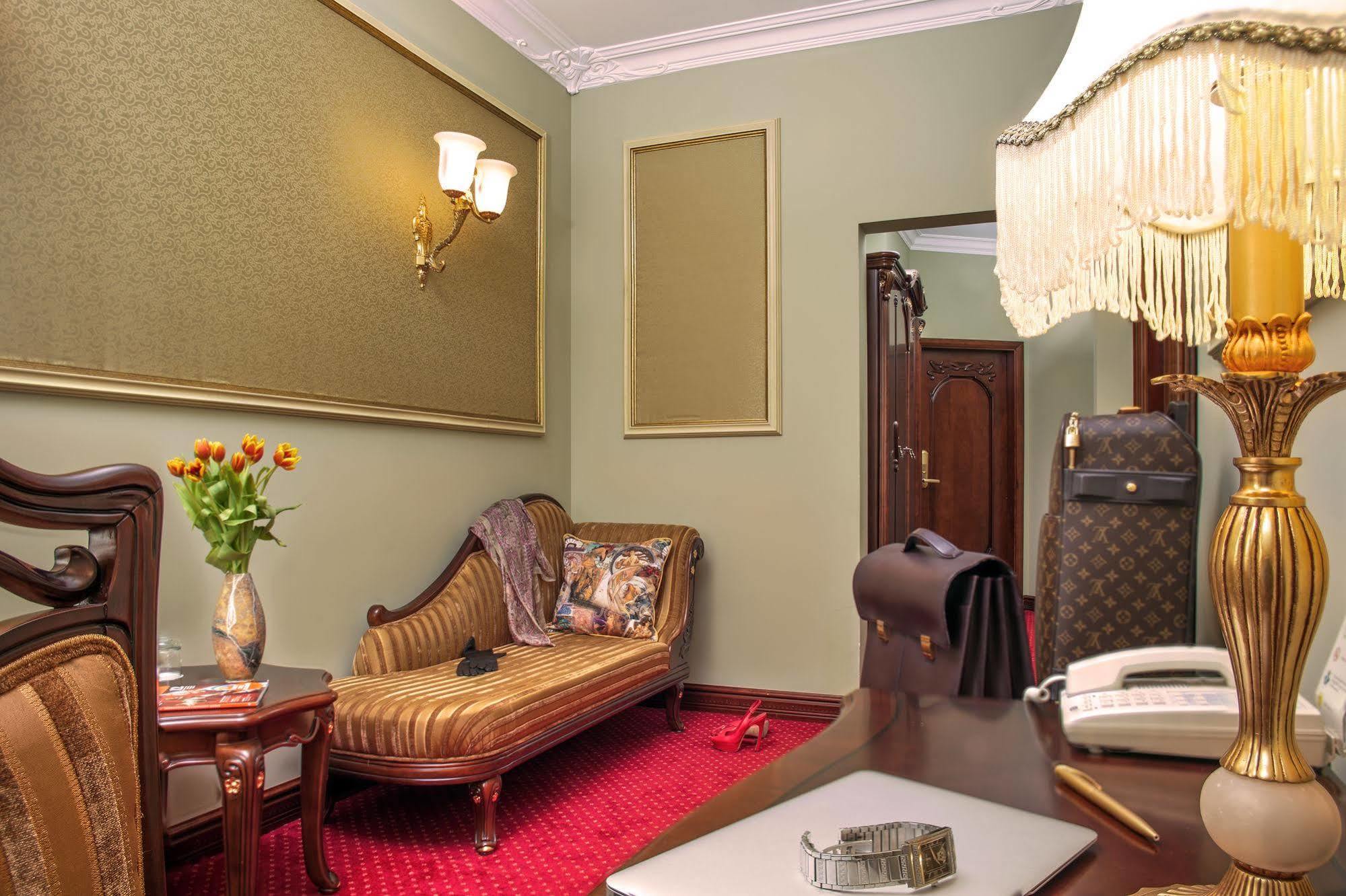 Staro Hotel 4*